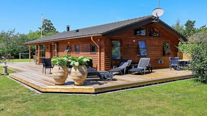 Ferienhaus für 9 Personen, mit Garten und Whirlpool sowie Sauna in Nørhede Vest