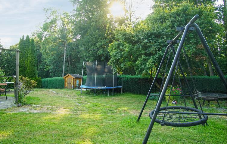 Ganze Ferienwohnung, Charmantes 65 qm Apartment mit Babybett, WiFi, Garage & Terrasse in Untergriesbach, Passauer Land