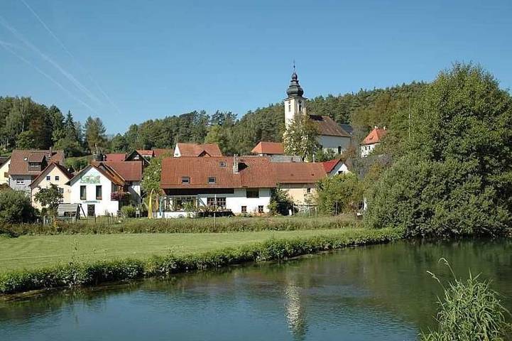 Ferienwohnung für 5 Personen, mit Balkon und Garten in Waischenfeld