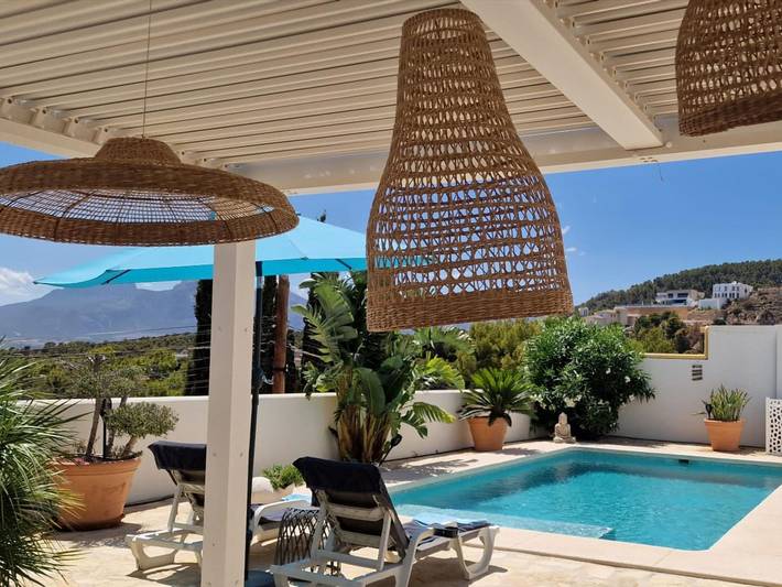 Chalet para 4 personas, con vistas y terraza, Se admiten mascotas en Marina Baja - 3