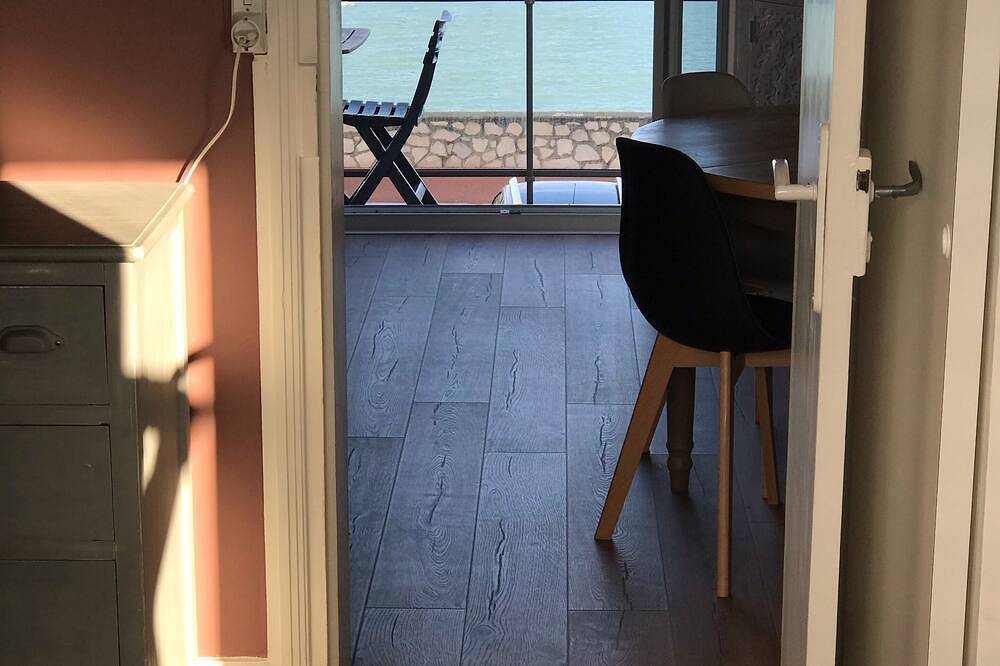 Entire apartment, Bright apartment with balcony facing the sea 4 people. Classified ⭐️⭐️⭐️ Wifi in Le Portel, Boulogne-sur-Mer region