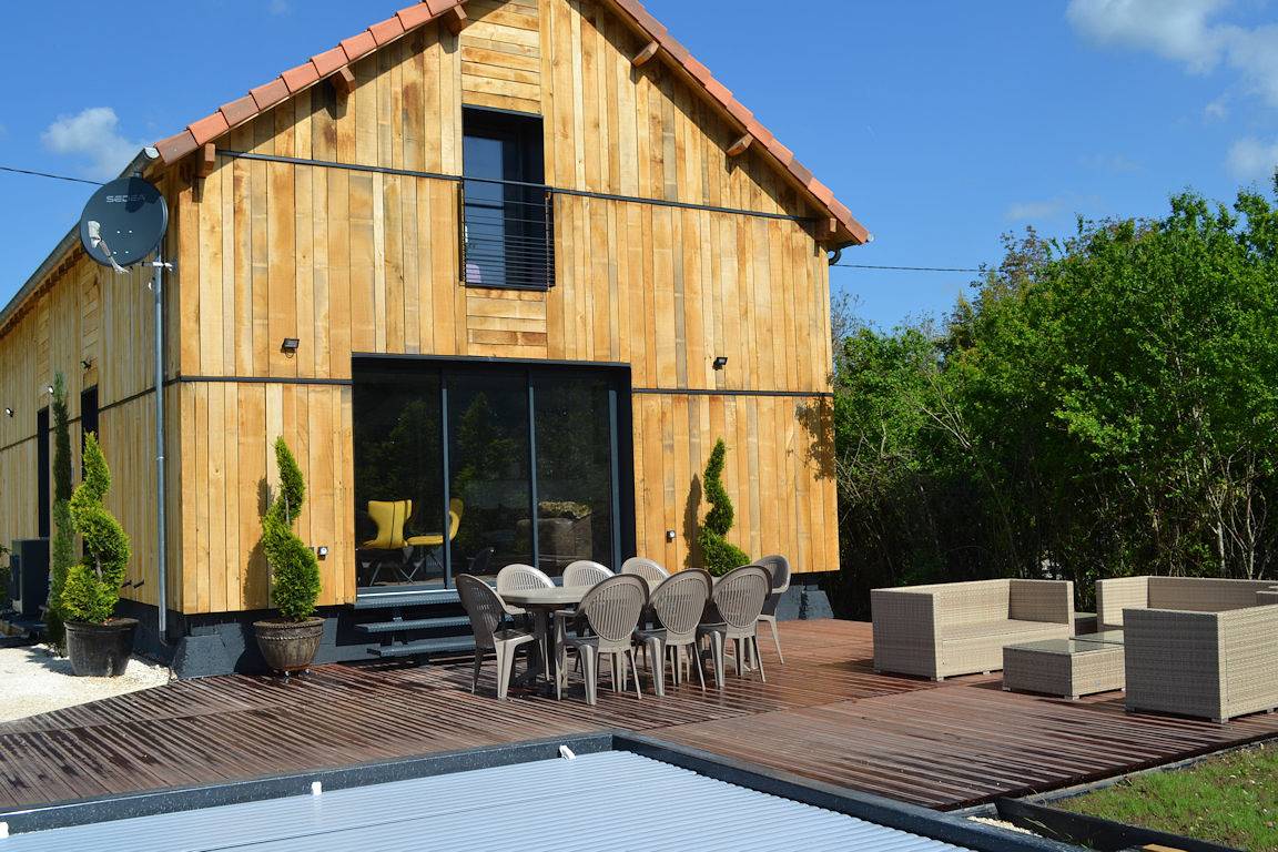 Gîte Le Séchoir, piscine privée chauffée et climatisé in Meyronne, Quercy