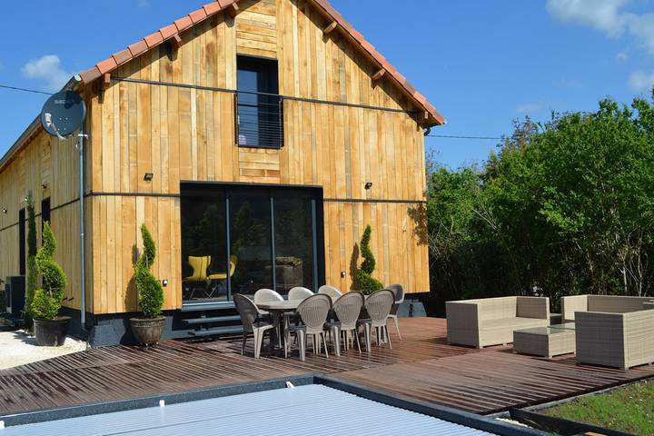 Gîte pour 6 personnes, avec jacuzzi et piscine ainsi que jardin et terrasse, animaux acceptés à Meyronne - 3