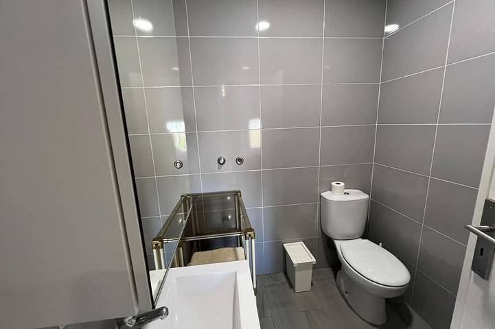 Modern möbliertes Haus mit 2 Schlafzimmern, 40 m Terrasse, 25 km Porto in Lobão, Gião, Louredo e Guisande, Aveiro Distrikt