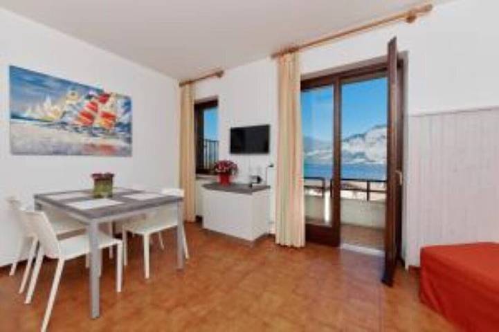 Holiday apartment for 5 people, with pool and garden as well as balcony - 1