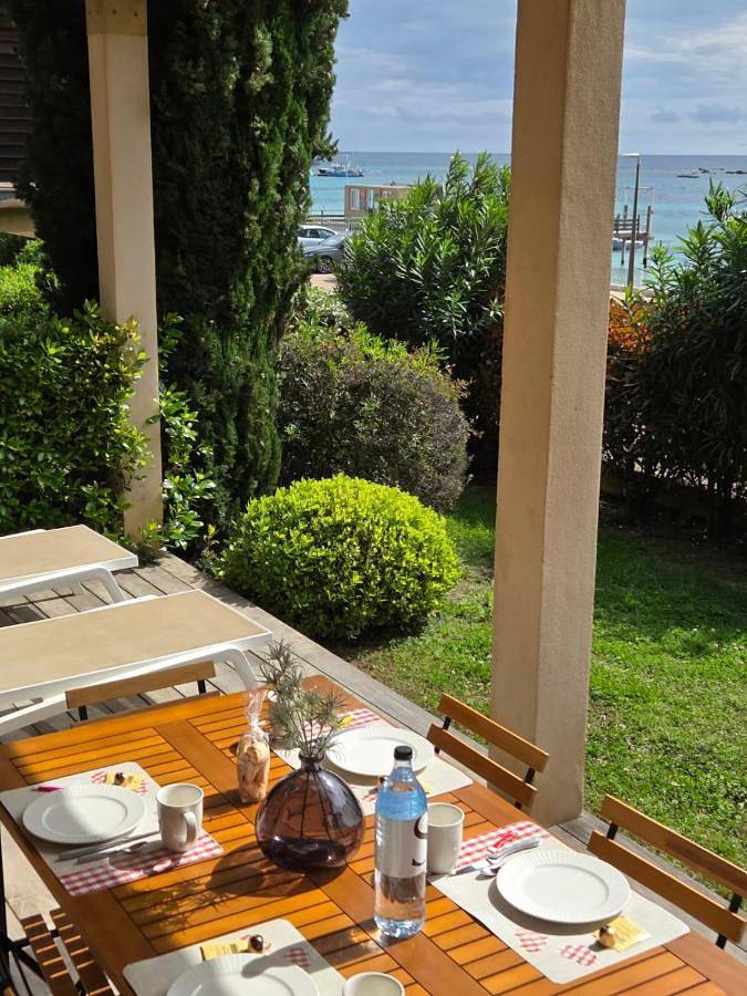 Gîte pour 6 personnes, avec vue ainsi que jardin et terrasse dans Plage de Pinarello - 2