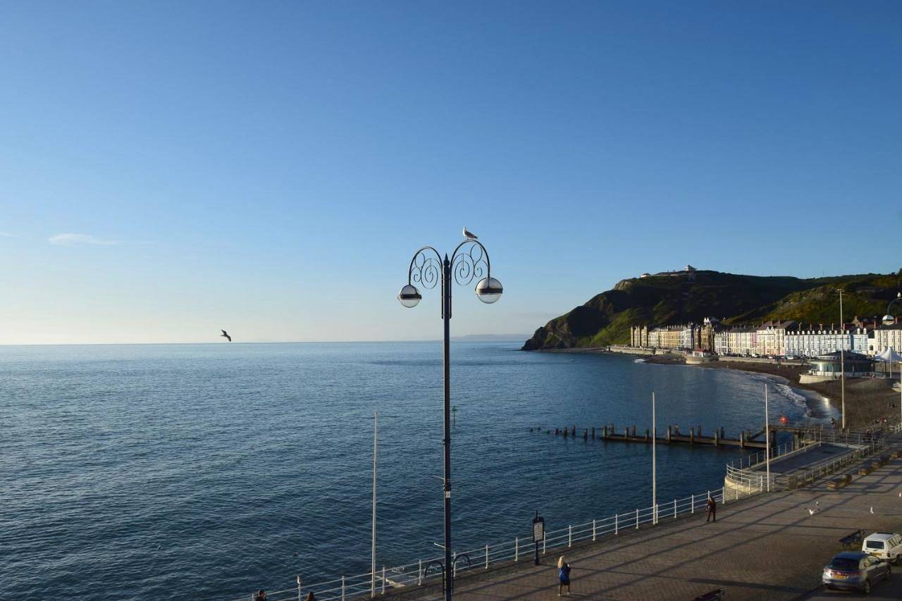 Entire apartment, Awel Mor Holiday Apartment in Aberystwyth, Cardigan Bay