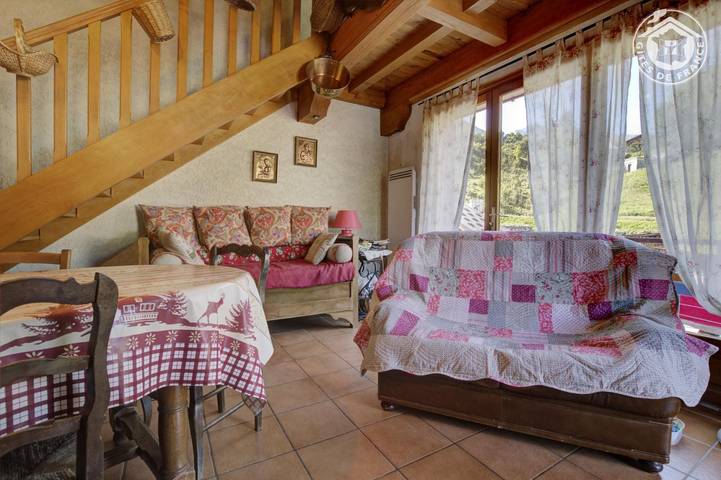 Gîte pour 6 personnes, avec terrasse dans Doucy-Combelouvière - 4