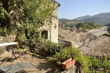 Gîte pour 4 personnes, avec vue et terrasse dans Pontaix