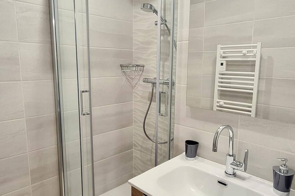 Ganze Wohnung, Renoviertes Studio für 4 Pers. an Skipisten mit Parkplatz in La Joue du Loup, Le Dévoluy