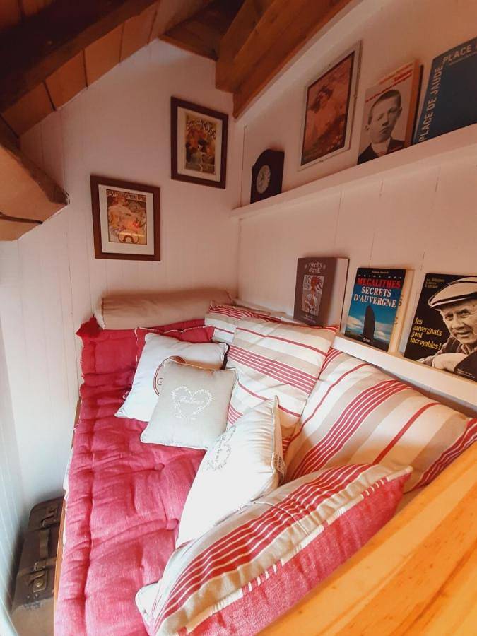 Holiday Home in Ceyssat, Parc naturel régional des Volcans d'Auvergne