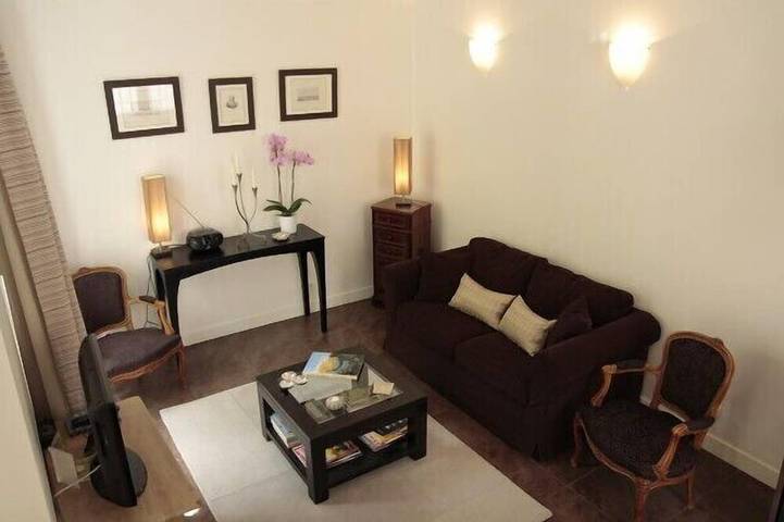 Gîte pour 4 personnes, avec terrasse à Versailles