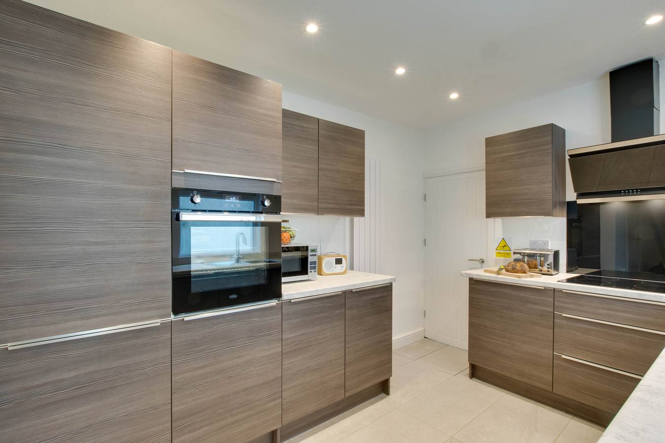 Drws Nesaf Cardiff Townhouse in Cardiff, Cardiff region