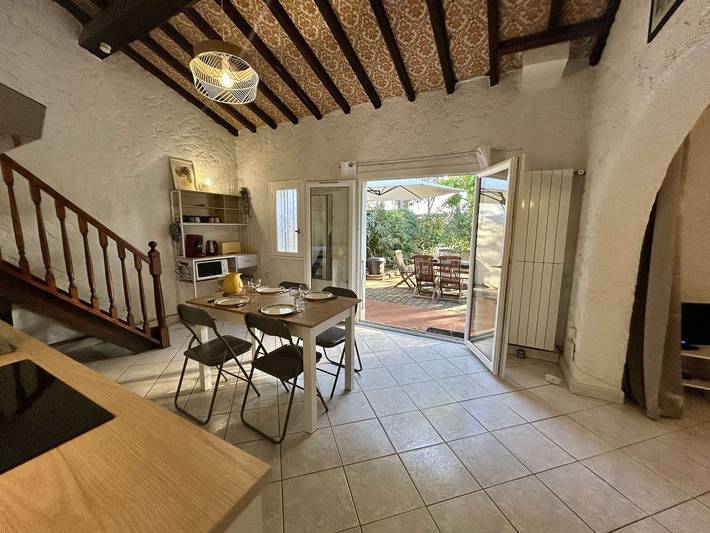 Ferienhaus mit 3 Zimmern, Terrasse und Parkplatz in Saint-Cyprien in Saint-Cyprien-Plage, Saint-Cyprien