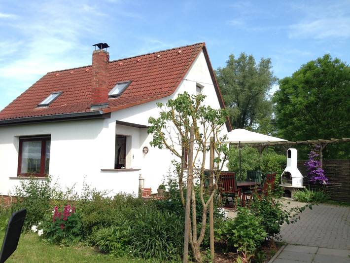 Casa de vacaciones tranquila y encantadora con terraza privada, jardín y wifi en Putbus in Putbus, Bergen en la isla de Rügen y sus alrededores