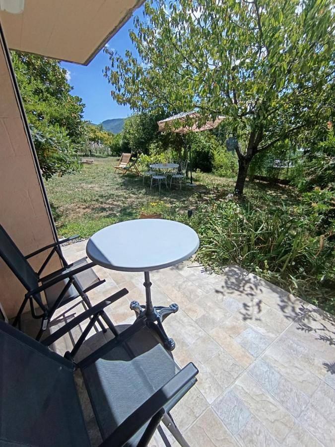 Gîte pour 2 personnes, avec vue ainsi que jardin et terrasse à Mons (Béziers) - 4