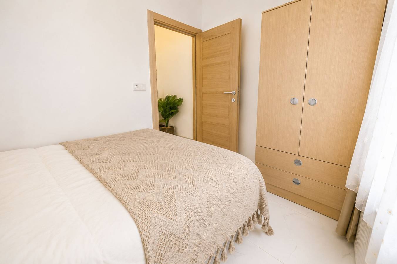 Entire studio, Central 2Br Apart Near Metro & Tram in Fatih, Istanbul