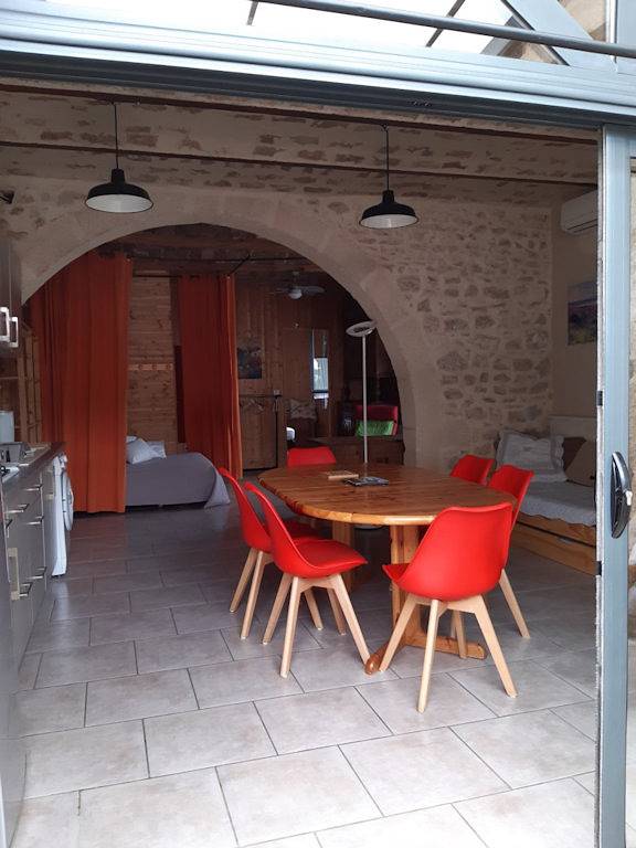 Gîte pour 5 personnes, avec terrasse et jardin à Saussines - 4