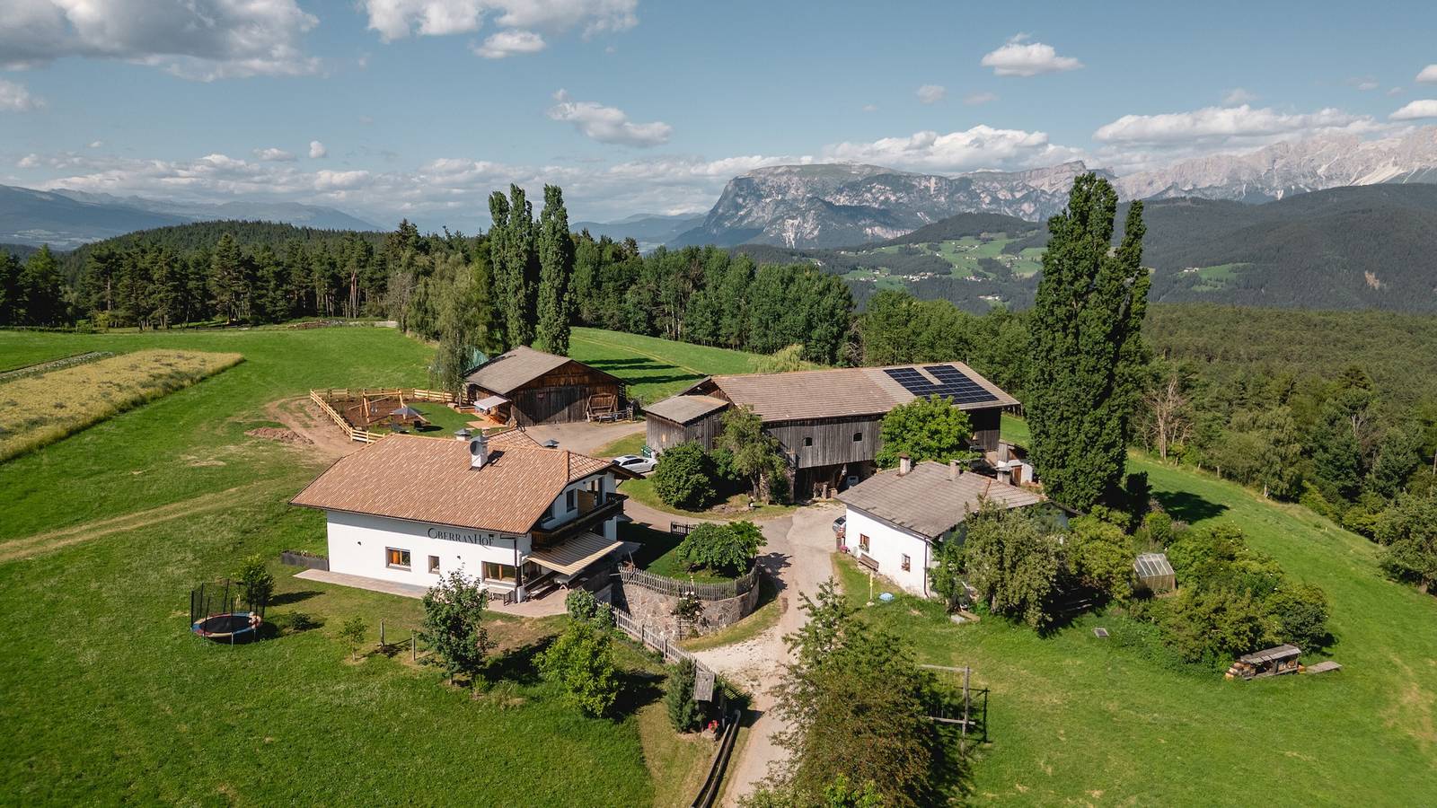 Ganze Wohnung, Ferienwohnung 'Am Oberranhof' mit Bergblick, Gemeinschaftsterrasse und Wlan in Deutschnofen, Eggental