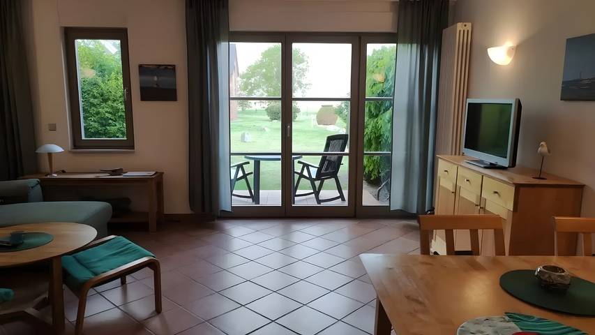 Ferienwohnung für 4 Personen, mit Balkon und Seeblick in Mellenthin - 3