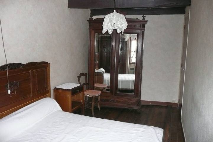 Location de vacances pour 6 personnes, avec jardin et balcon à Vaureilles - 3