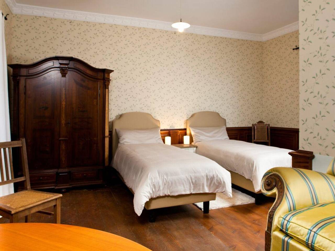 Ganze Ferienwohnung, Alte Försterei Hohnstein - Ferienwohnung, 2 Wohn-/Schlafräume, 2x Dusche, Wc in Hohnstein, Elbsandsteingebirge
