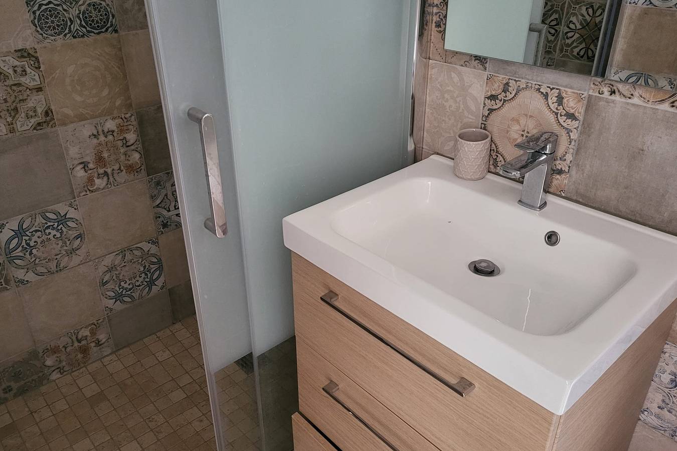 Ganzes Studio, Beautiful studio overlooking the Palais des Papes in Avignon, Vaucluse