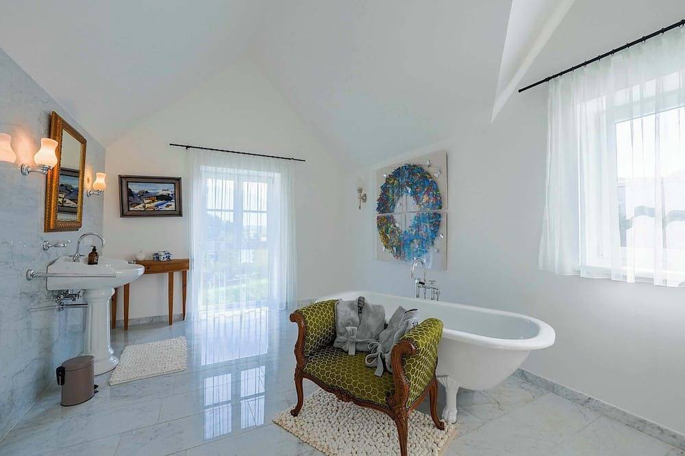 Villa Victoria | Sauna | Parken | Garten in Altaussee, Totes_Gebirge