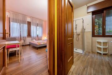 Pension voor 3 Personen in Peschiera del Garda, Garda Bergen, Afbeelding 4