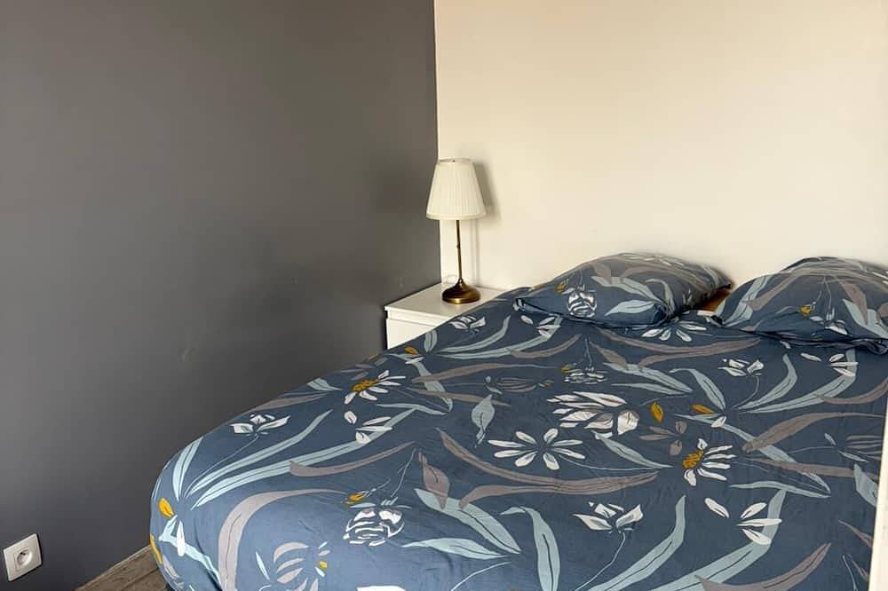 Apartamento entero, 2-room apartment ideally located: walk to the train station/Villepinte/Cdg/Paris exhibition center in Aulnay-sous-Bois, Sena-Saint Denis