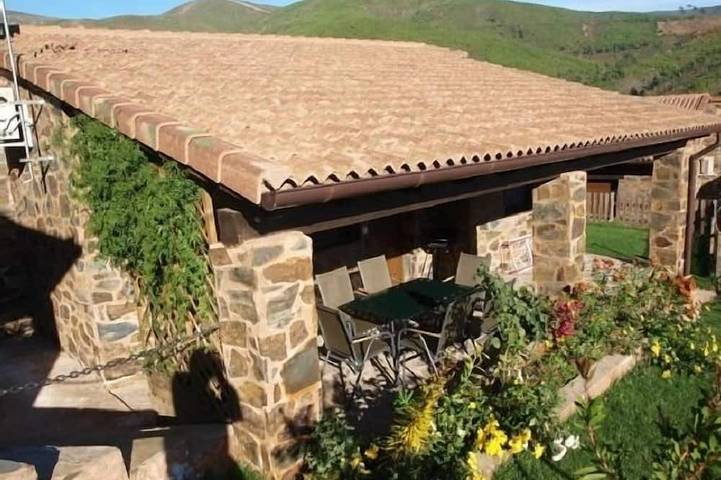 Casa rural para 6 personas, con jardín y piscina - 1