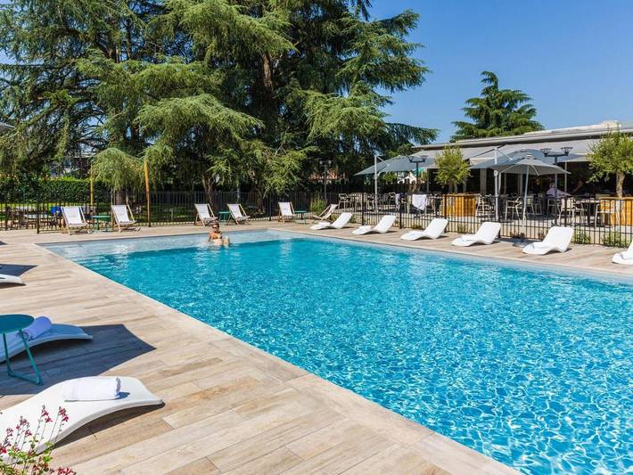 Hôtel pour 3 personnes, avec piscine et jardin, animaux acceptés