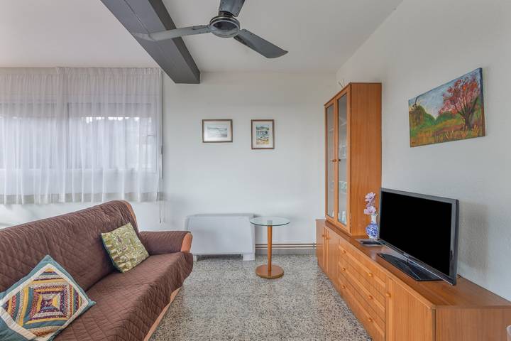 Holiday Home 'Planta Baixa A Bigues I Riells' with Mountain Views and Shared Terrace in Bigues i Riells, Barcelona inland