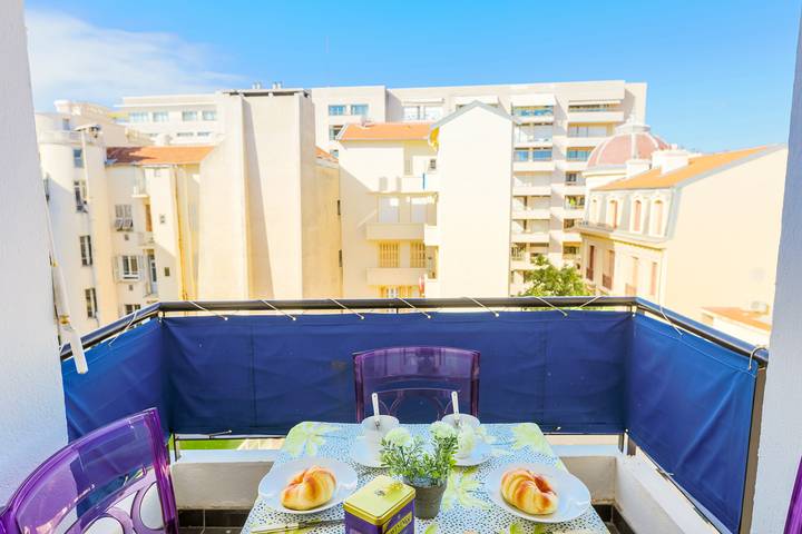 Gîte pour 3 personnes, avec balcon dans Office De Tourisme Et Des Congres De Nice - 2