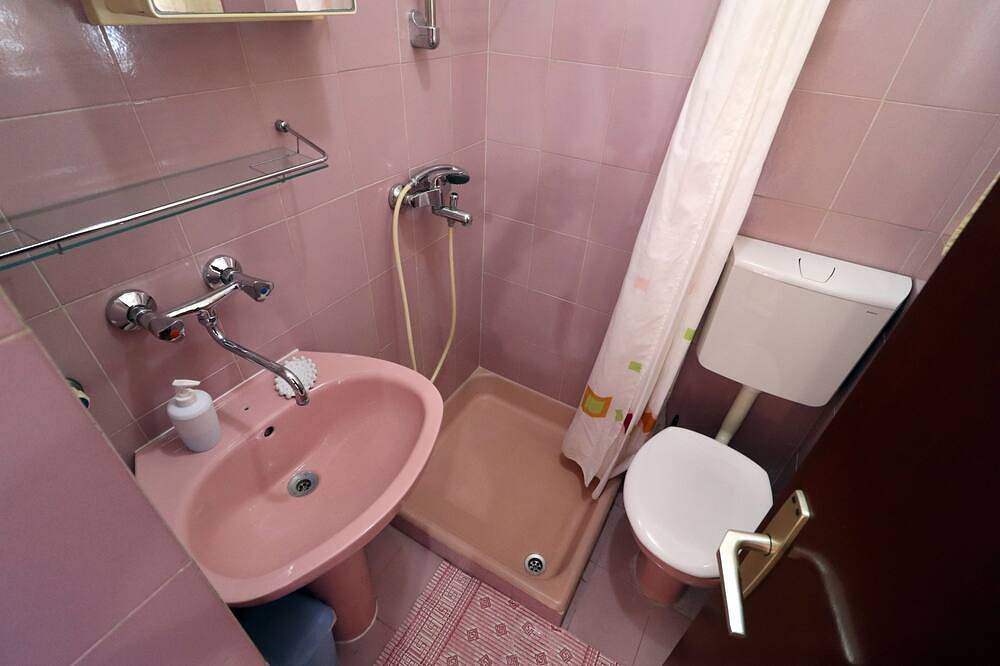 Ganze Wohnung, 3-Zimmer-Ferienwohnung am Strand Brna, Korcula (A-4463-a) in Blato, Korcula