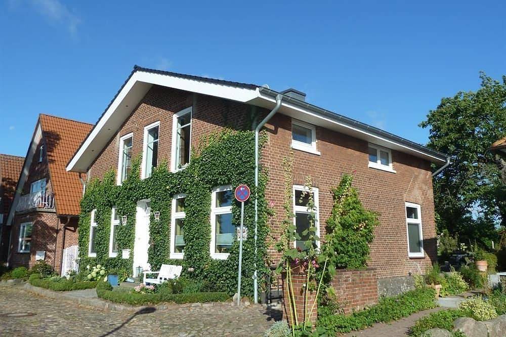 Ganze Wohnung, Ferienwohnung Carpe Diem - Appartement/Fewo, Dusche und Bad, Wc, Seeblick in Plön, Plön (Stadt)