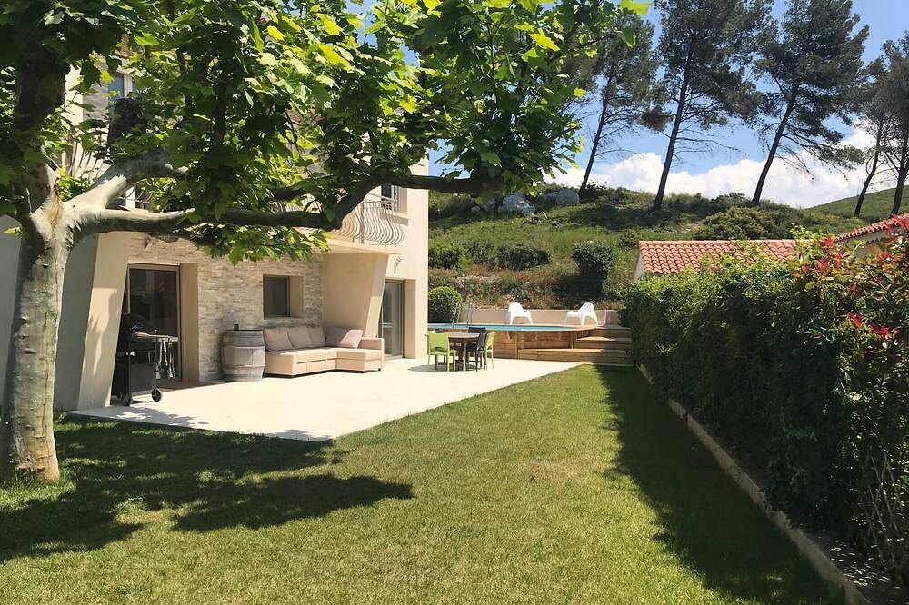 Villa au calme avec Piscine & jardin a proximité des plages et centre ville in Carry-le-Rouet, Côte méditerranéenne (France)
