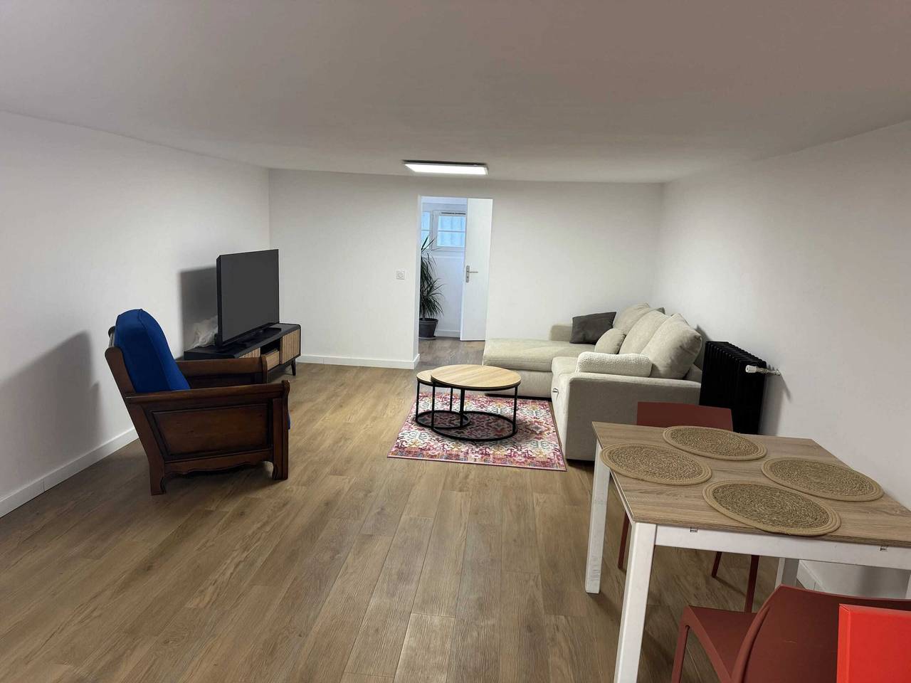 Appartement entier, Charmant Appartement à Pau avec Jardin et Terrasse in Pau, Béarn