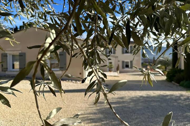Maison de vacances pour 4 personnes, avec piscine ainsi que terrasse et jardin à Vinsobres
