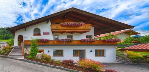 Pension für 4 Personen, mit Garten und Sauna sowie Ausblick in Tirol