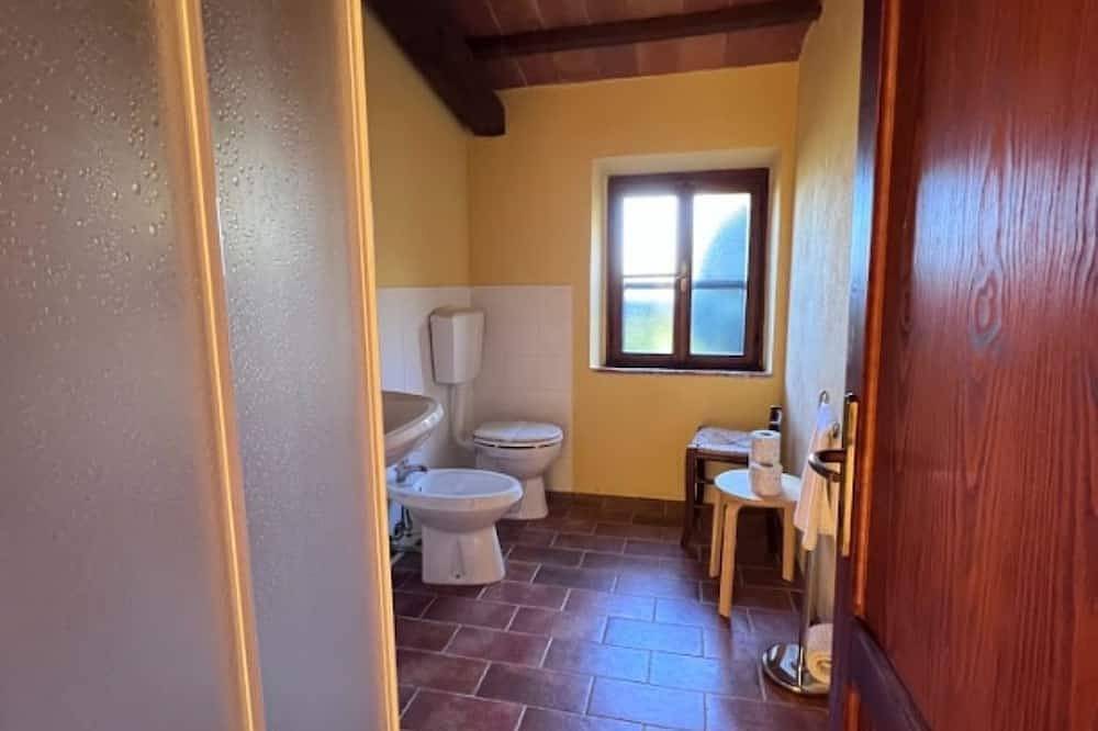 Apartamento entero, \"Leccio\" apartamento en \"La Casina\"  en campo abierto entre Siena y Florencia in Colle di Val d'Elsa, Provincia de Siena