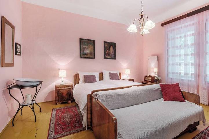 Enjoyable estate in charming Ilok  with Danube views, wine and experiences in Vukovar-Srijem