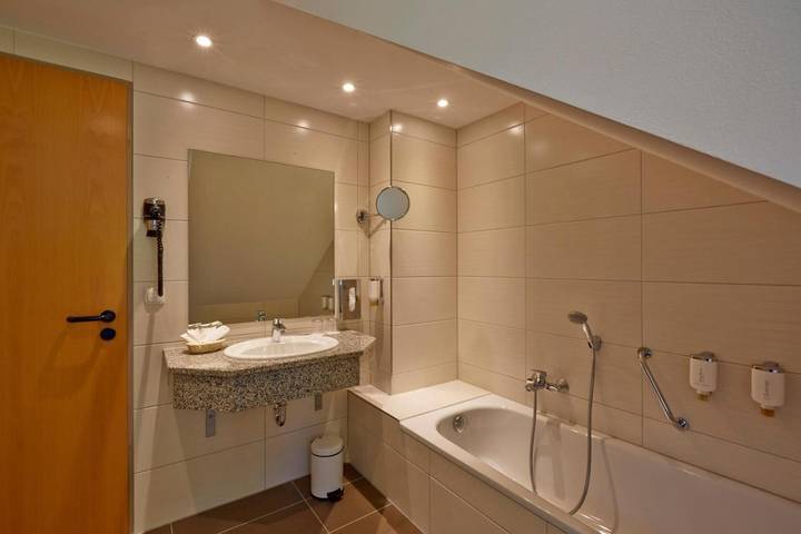Hotel für 4 Personen, mit Garten und Pool sowie Sauna und Ausblick in Friedrichroda - 4