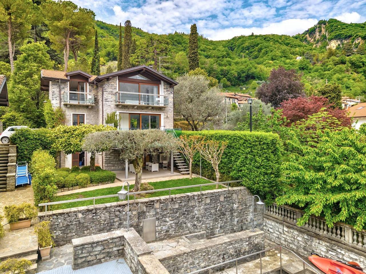 Villa 'Sara Lakeside' mit Seeblick, Wlan und Klimaanlage in Vassena, Oliveto Lario