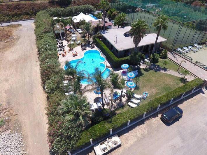 Albergo a gestione familiare per 4 persone, con panorama e piscina nonché giardino - 1