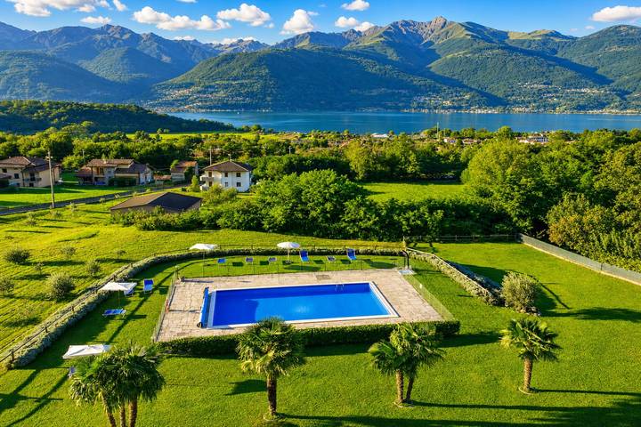 Location de vacances pour 6 personnes, avec terrasse ainsi que vue sur le lac et piscine, adapté aux familles à Colico - 4