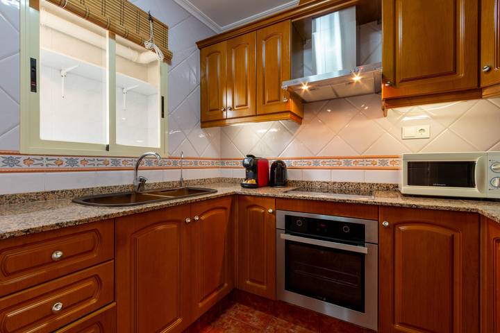 Gîte pour 6 personnes, avec balcon et piscine à Elche - 3