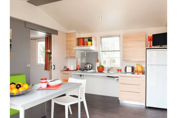 Camping pour 4 personnes, avec terrasse ainsi que jardin et piscine, animaux acceptés dans Côte de Granit Rose - 3