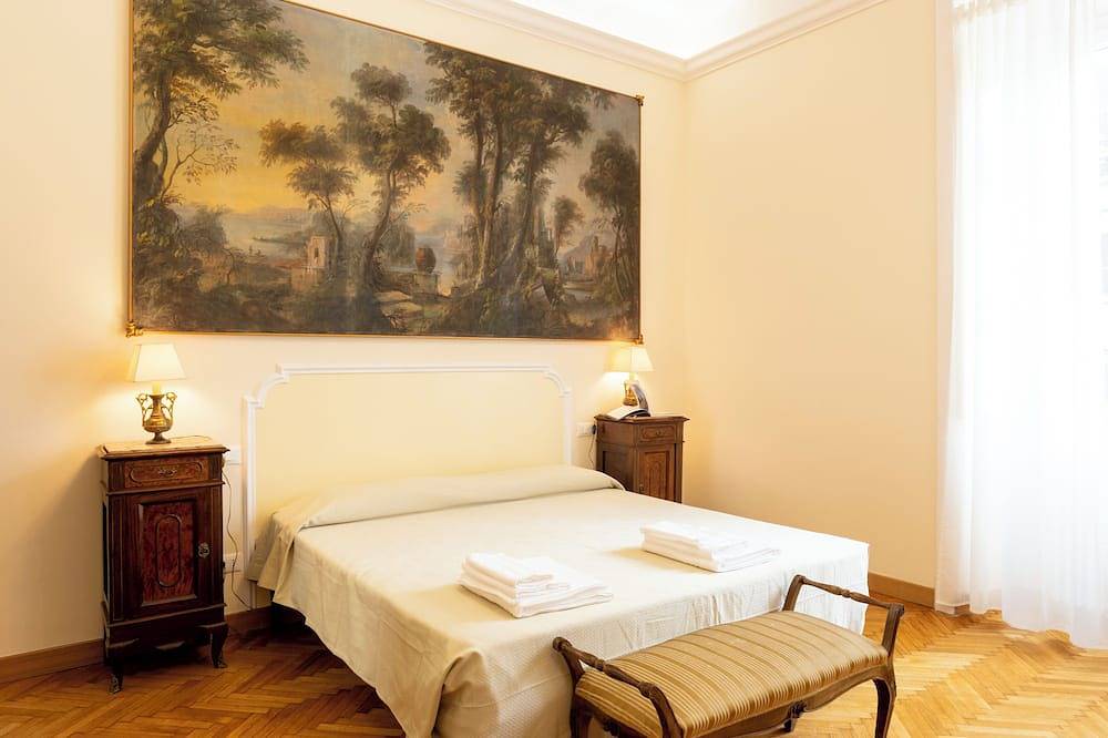 Apartamento entero, In the heart of the eternal city. One foot in the past, the comforts of the present.  in Roma, Provincia de Roma