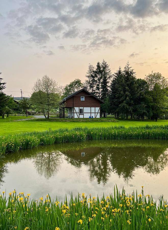 Location de vacances pour 6 personnes, avec terrasse et vue ainsi que jardin et sauna dans Wysoczany
